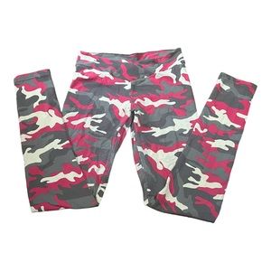 Celestial Bodiez Small Fatigue Seamless Scrunch Butt Leggings